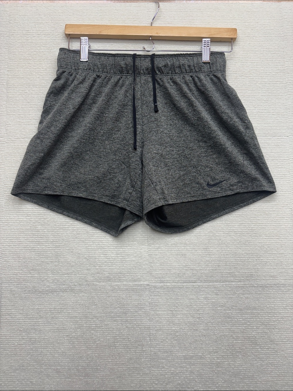 Nike | small Women’s Heather Charcoal Athletic Drawstring Shorts